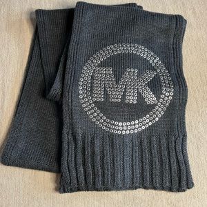 MICHAEL KORS Grey with Silver Grommet MK Logo Knit Scarf 10-1/4"w x 90”L